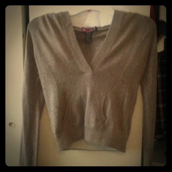 Sweater - Picture 1 of 1