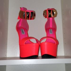 Steve Madden pumps 🎀