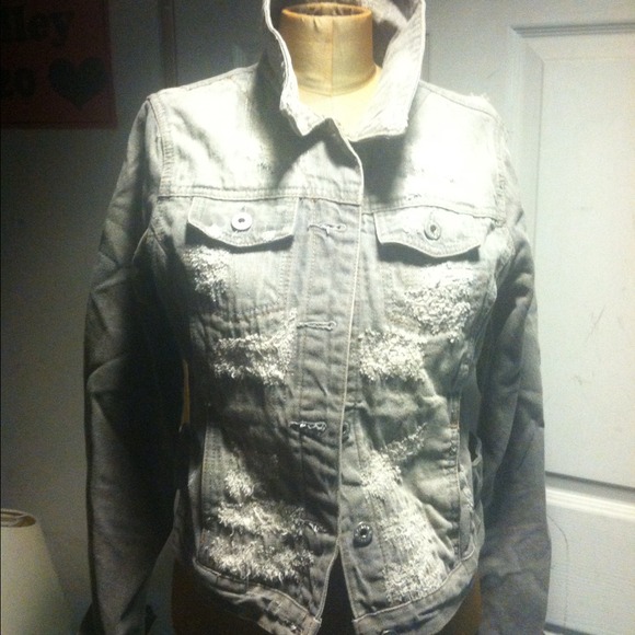Gray distressed jean jacket - Picture 1 of 1