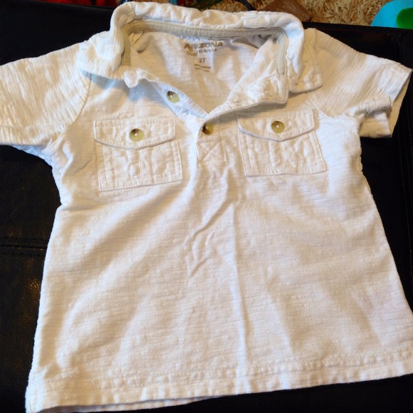 🚫DONATED🚫. ☀️WHITE POLO☀️. SIZE 2T