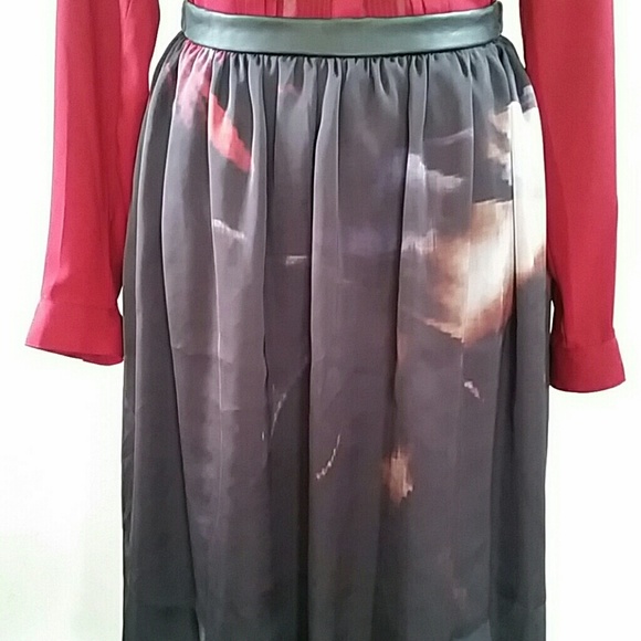 Abstract Print Hi-Low Skirt - Picture 4 of 4