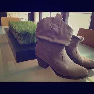 Yeehaw! Cowboy boots!