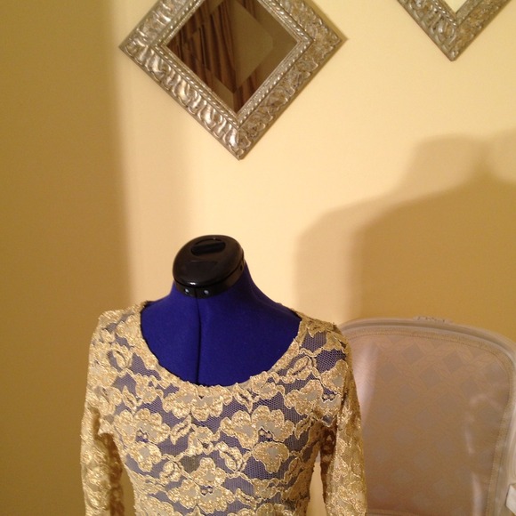 Romantic lace Top⬇REDUCED⬇ - Picture 1 of 2