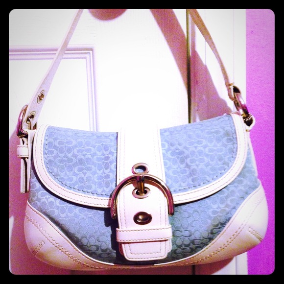 Sold 100% authentic coach small purse and pouch - Picture 1 of 4