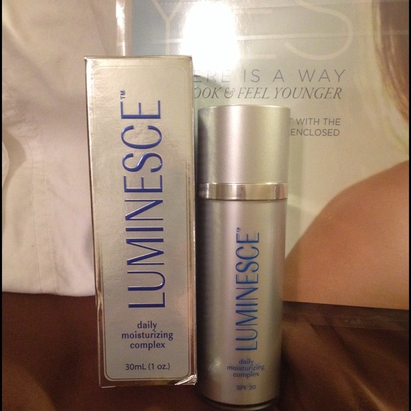 Anti aging serum & day cream. Full Size or free - Picture 3 of 3