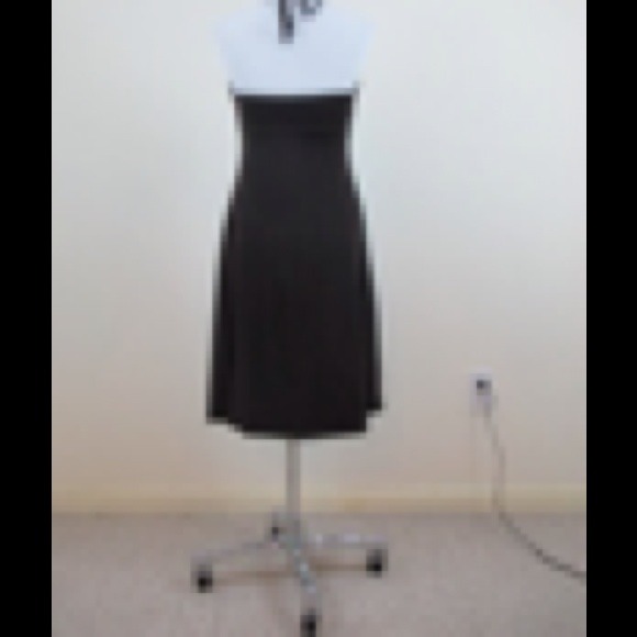 Chic halter - Picture 3 of 3