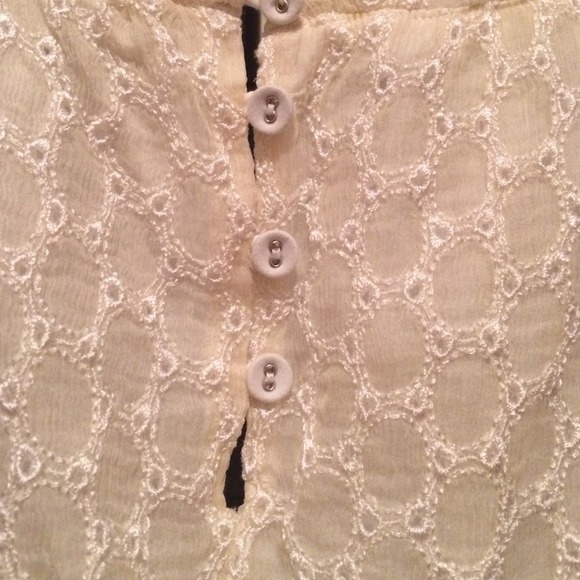 Bundled💖Free w/ any Purchase💖Lace Dress - Picture 2 of 4