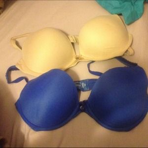2 Body by Victoria puch up bras