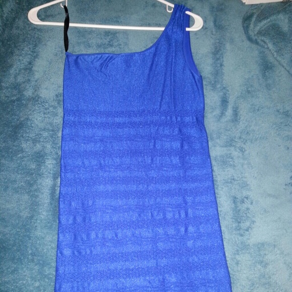 Bebe dress