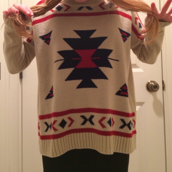 Oversized Aztec sweater - Picture 3 of 3