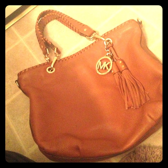 Brown leather michael kors handbag!