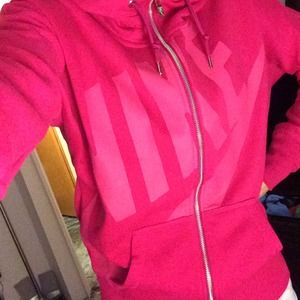 On hold, Nike Sweater