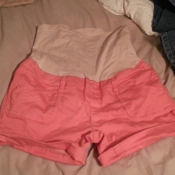 Peach maternity shorts