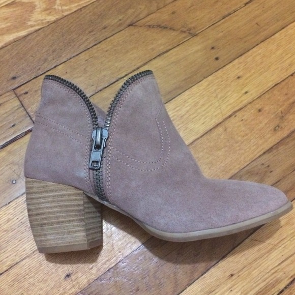 Rose pink wedges