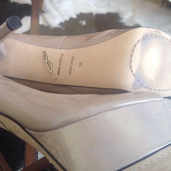 Brian Artwood Peep Toe Patent Leather Pumps - Picture 4 of 4