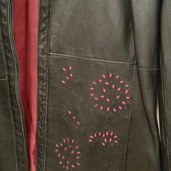 *REDUCED*Get ready for spring:) Hott black leather - Picture 2 of 4