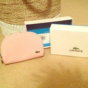 💕BRAND NEW AUTHENTIC PINK LACOSTE MAKEUP BAG💕