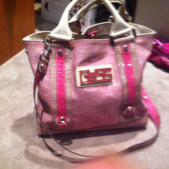 ‼️SOLD‼️Guess bag/tote