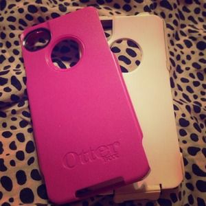 Pink Iphone 4/4s otter box
