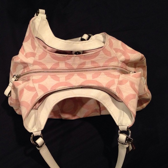 Pink coach purse. - Picture 2 of 4