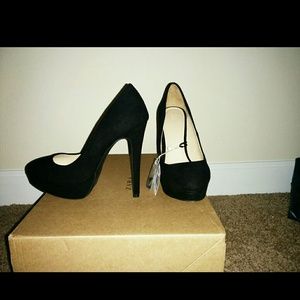 Zara suede platform black heels NWT
