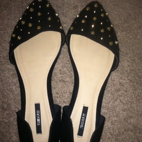 Flats - Picture 1 of 3