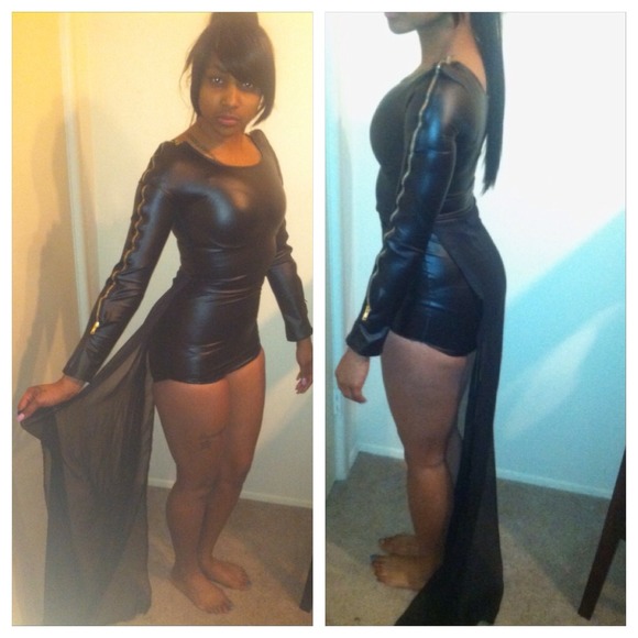 Custom one piece - Picture 3 of 3