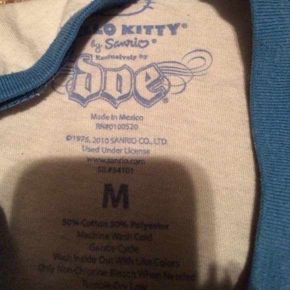 Hello kitty t's - Picture 3 of 4
