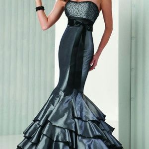 Maggie Soterro Prom Dress