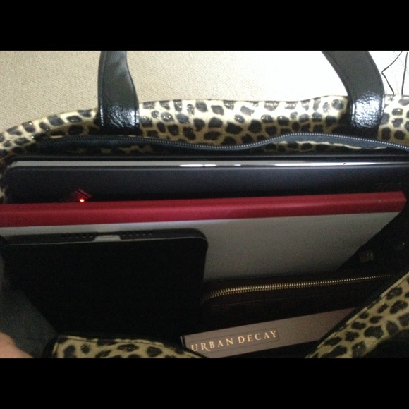 HOLD Leopard Sequin - Picture 4 of 4