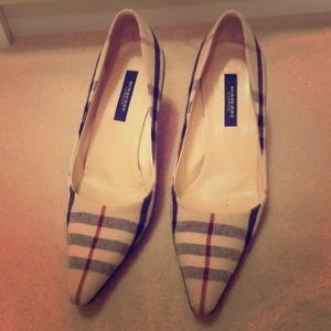 Burberry Classic pumps