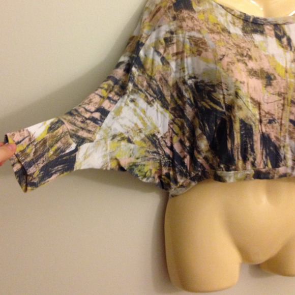 Colorful crop top - Picture 2 of 4