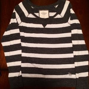 Abercrombie and Fitch thin sweater shirt