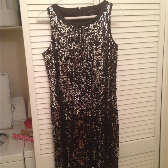 🎉HOST PICK!!🎉BR sequin sleeveless dress - Picture 2 of 3