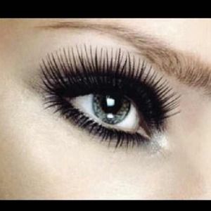 Never used eyelashes.