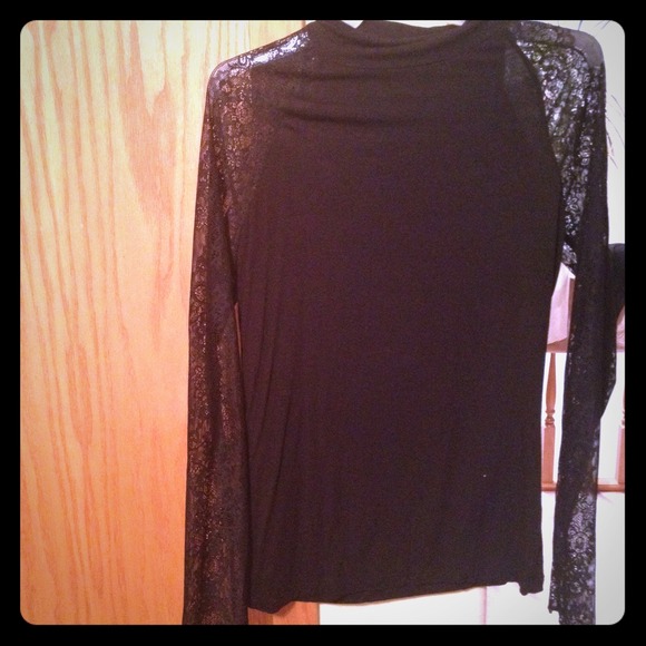 💢sold💢Adorable Black Lace Long Sleeve