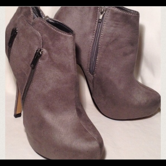 ❌❌❌SOLDJust fab booties❤️ - Picture 2 of 3