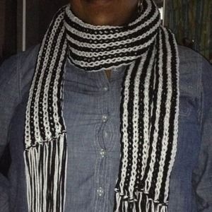 Black and white Scarf