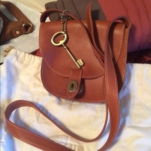 **MAKE AN OFFER**Fossil Crossbody