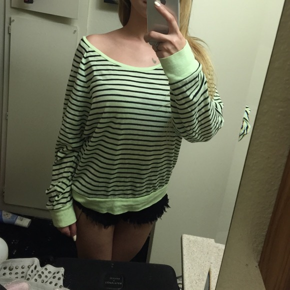 Pending sale💕 Victoria's Secret Pink long sleeve - Picture 3 of 4