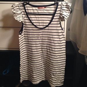 🚫🚫 SOLD 🚫🚫 Juicy Couture Shirt ‼️‼️❌❌❌