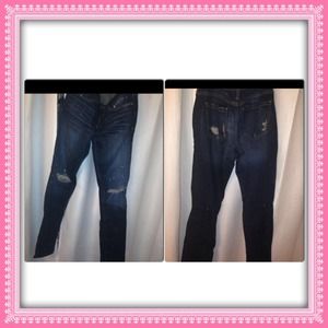 Distressed skinny jeans