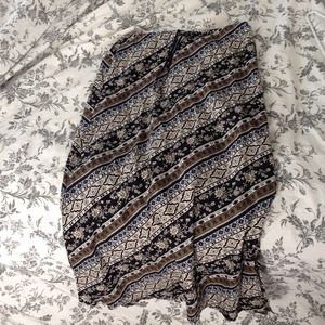 Patterned ankle length skirt.