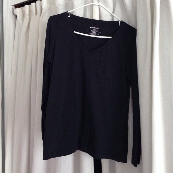 Black long sleeve shirt.