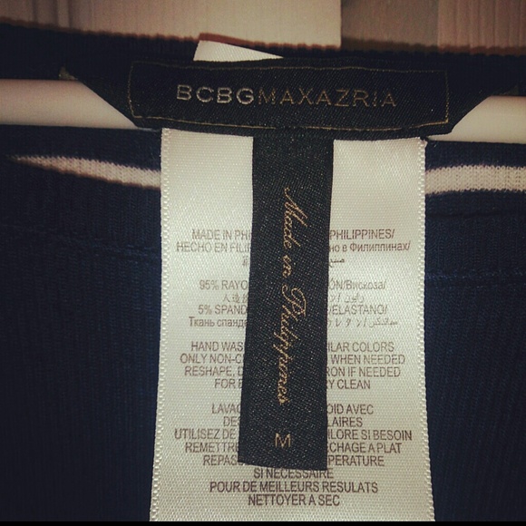 ****SOLD ****BCBG Long sleeved blue and white top - Picture 2 of 2