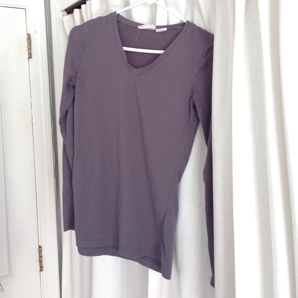 Grey long sleeve shirt.
