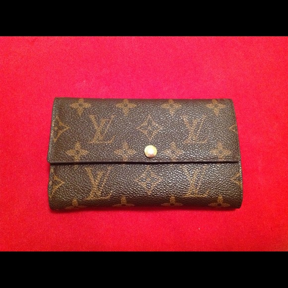 Louis Vuitton Good clean condition wallet