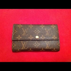 Louis Vuitton Good clean condition wallet