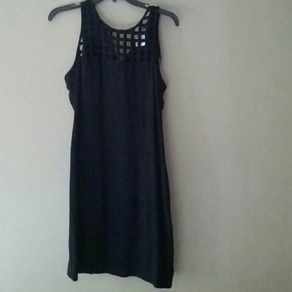 Very cute summer dress .