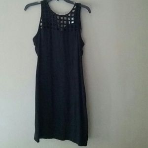 Very cute summer dress .